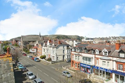 2 bedroom flat for sale, Queens Road, Llandudno, Conwy, LL30