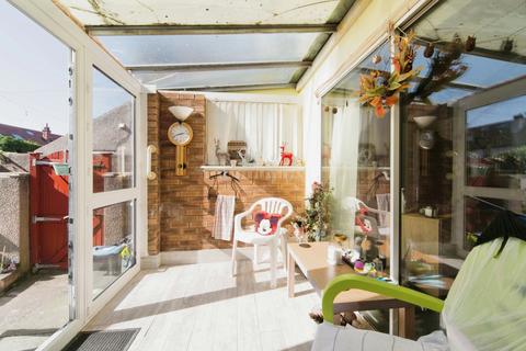 3 bedroom flat for sale, Caroline Road, Llandudno, Conwy, LL30