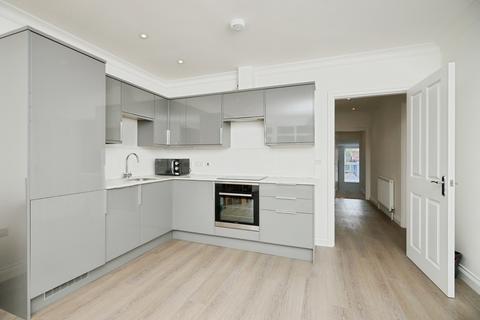 2 bedroom flat for sale, Abbey Road, Llandudno, Conwy, LL30