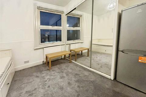 Studio to rent, Perham Road, London, W14