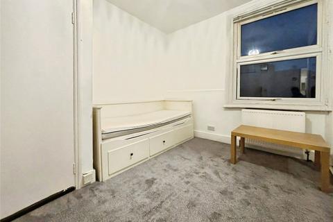 Studio to rent, Perham Road, London, W14