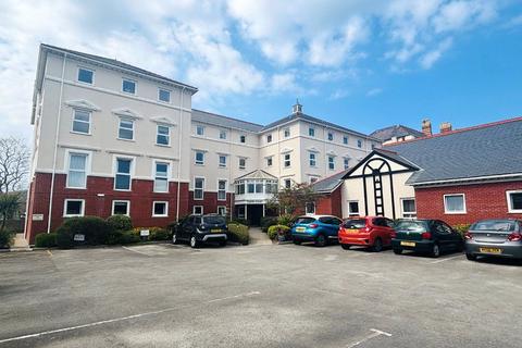 1 bedroom flat for sale, Tudor Road, Llandudno, Conwy, LL30