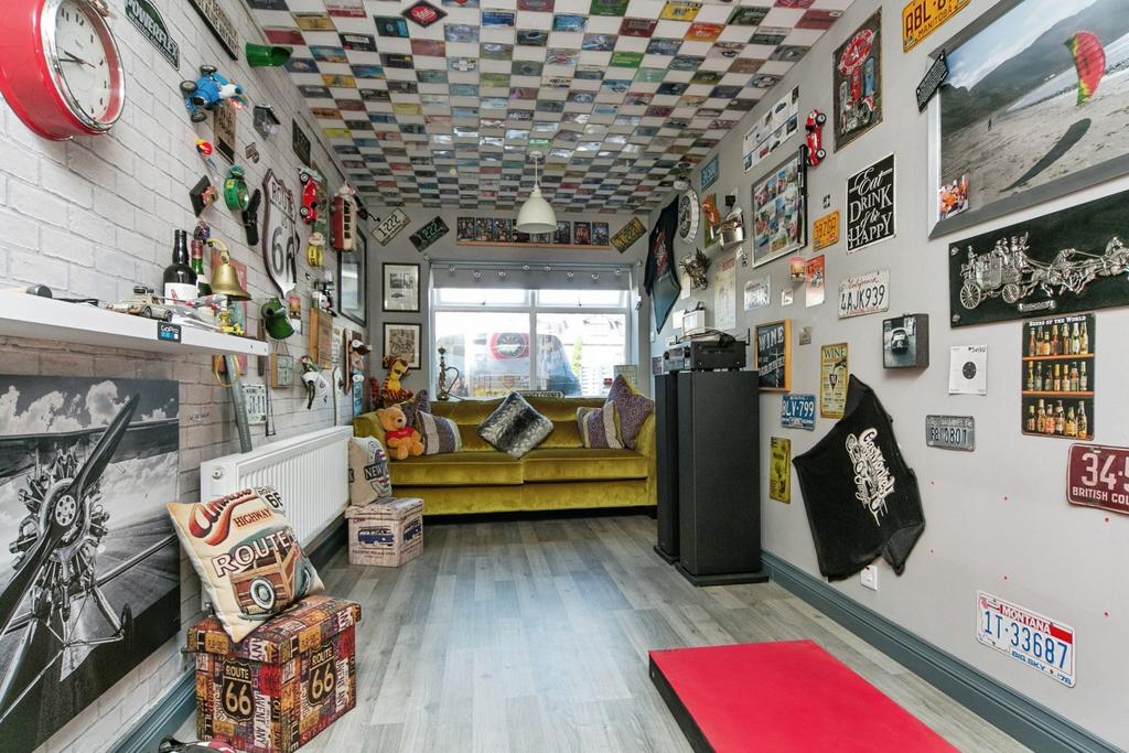 Games Room/ Bed 4