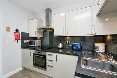 2 bedroom flat for sale, Augusta Street, Llandudno, Conwy, LL30