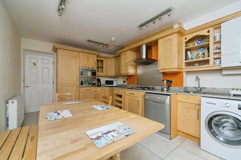2 bedroom flat for sale, Abbey Road, Llandudno, Conwy, LL30