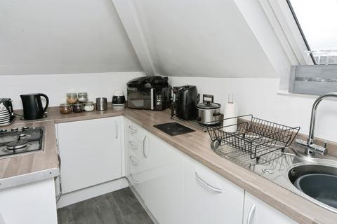 1 bedroom flat for sale, Deganwy Avenue, Llandudno, Conwy, LL30