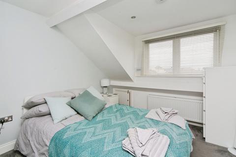 1 bedroom flat for sale, Deganwy Avenue, Llandudno, Conwy, LL30