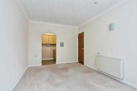 1 bedroom flat for sale, Gloddaeth Avenue, Llandudno, Conwy, LL30