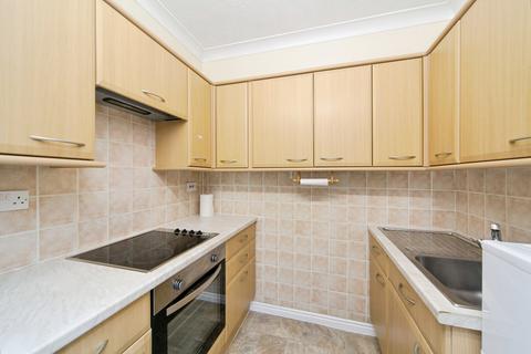 1 bedroom flat for sale, Gloddaeth Avenue, Llandudno, Conwy, LL30