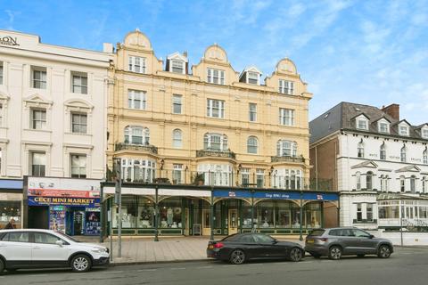 2 bedroom flat for sale, St. Georges Place, Llandudno, Conwy, LL30