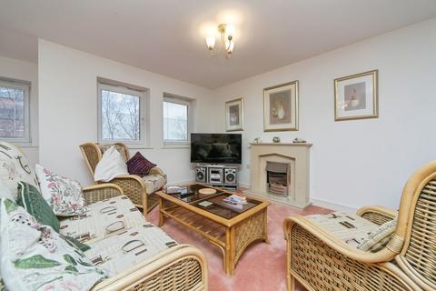2 bedroom flat for sale, Mostyn Broadway, Llandudno, Conwy, LL30