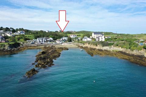 5 bedroom bungalow for sale, Bull Bay, Amlwch, Isle of Anglesey, LL68
