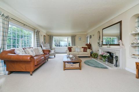 5 bedroom bungalow for sale, Bull Bay, Amlwch, Isle of Anglesey, LL68