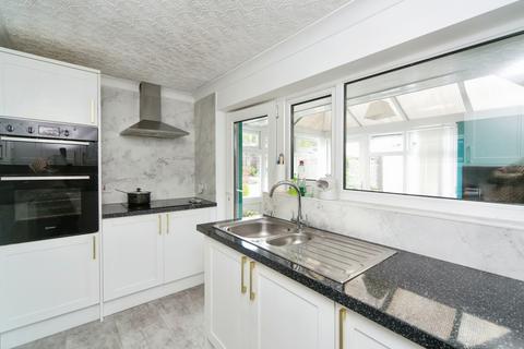 3 bedroom bungalow for sale, Glan Y Don Parc, Bull Bay, Anglesey, Sir Ynys Mon, LL68