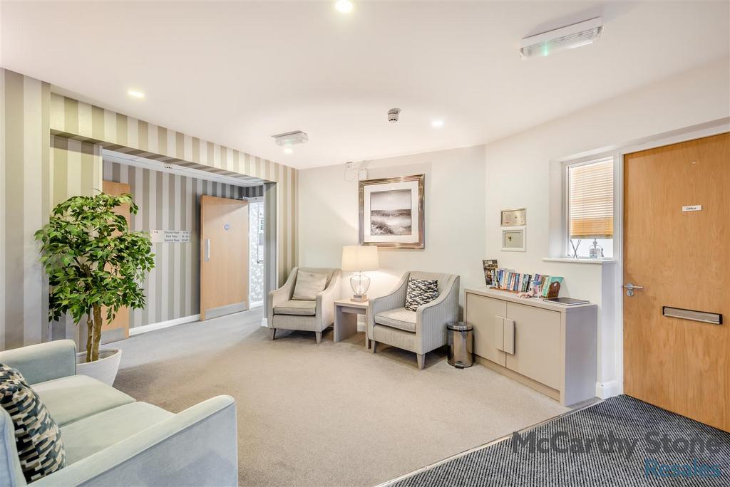 8676261-interior18.jpg