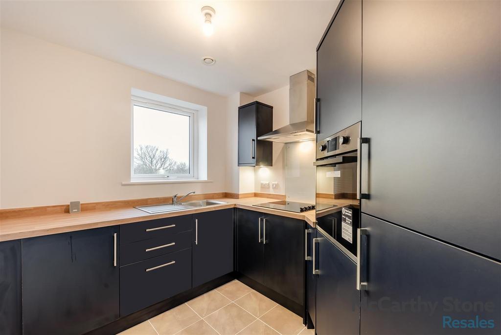 8676261-interior01.jpg