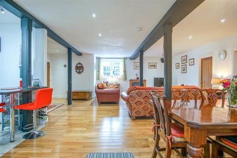 2 bedroom flat for sale, Menai Quay, Menai Bridge, Anglesey, Sir Ynys Mon, LL59