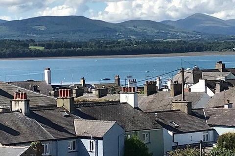 undefined, Steeple Lane, Beaumaris, Isle of Anglesey, LL58