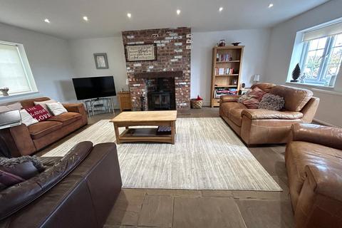 5 bedroom detached house for sale, Llanallgo, Moelfre, Anglesey, Sir Ynys Mon, LL72