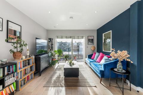 2 bedroom flat for sale, Thurlow Park Road, London, SE21