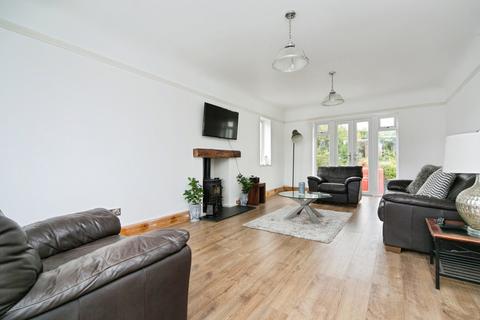 3 bedroom detached house for sale, Bay View Road, Benllech, Isle Of Anglesey, LL74