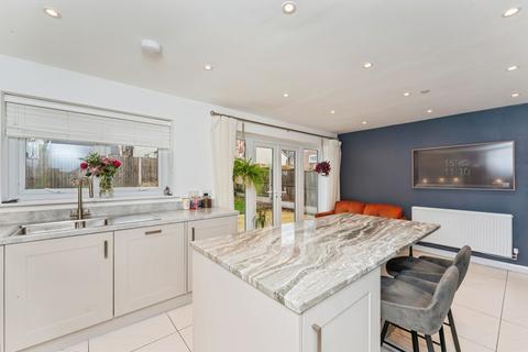 4 bedroom detached house for sale, Ffordd Trebeirdd, Mold, Flintshire, CH7