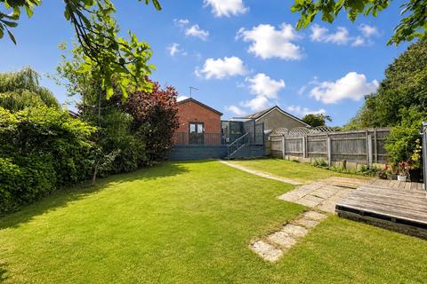 4 bedroom bungalow for sale, Bryn Awelon, Buckley, Flintshire, CH7