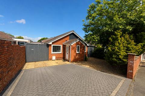 4 bedroom bungalow for sale, Bryn Awelon, Buckley, Flintshire, CH7