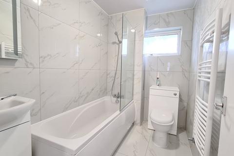 3 bedroom terraced house to rent, Chaplin Road, Wembley