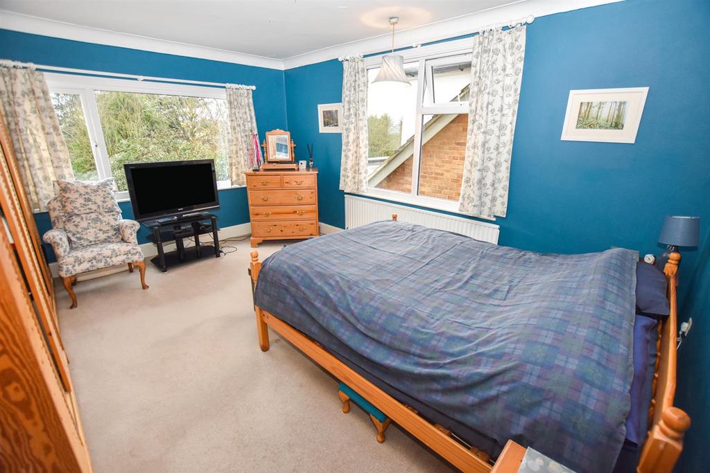 Bed 1.
