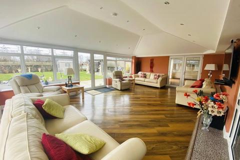 undefined, Morfa Bychan, Porthmadog, Gwynedd, LL49