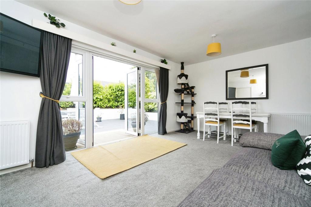 Living/Dining Room