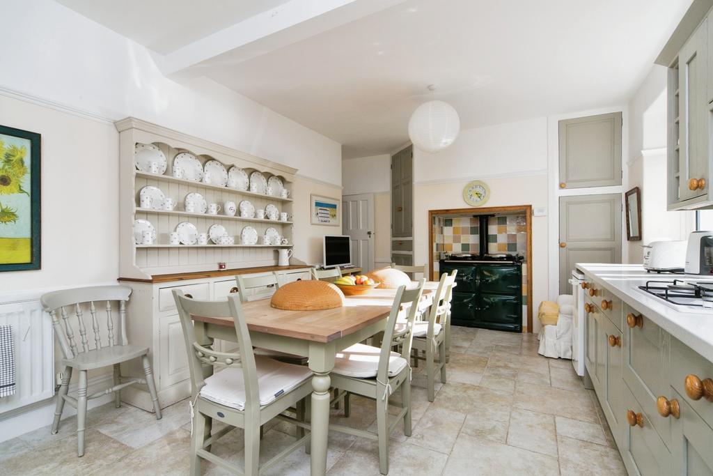 Kitchen/Dine