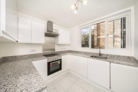 2 bedroom flat to rent, Victoria Drive, London SW19