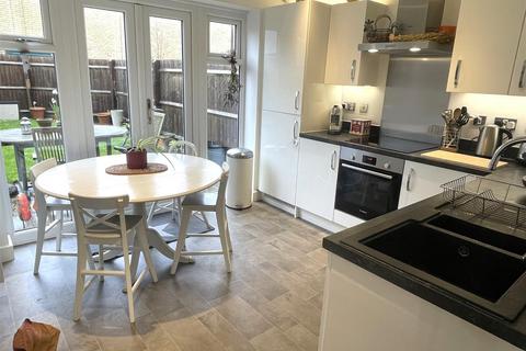 2 bedroom end of terrace house for sale, Swallow Road, Bourton-on-the-Water