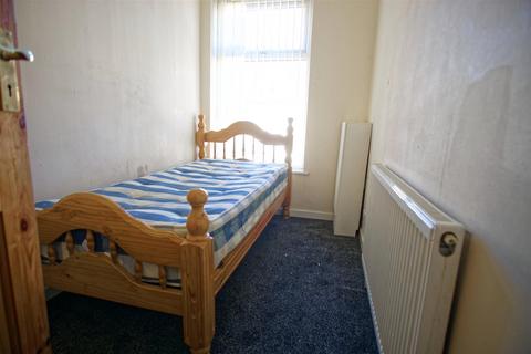 undefined, 2-Bedroom Flat to Let on New Hall Lane, Preston