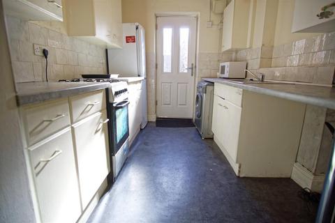 undefined, 2-Bedroom Flat to Let on New Hall Lane, Preston