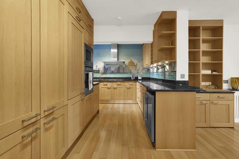 undefined, Upper Ground, London, SE1
