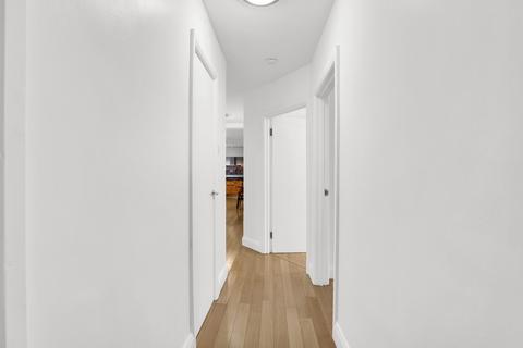 undefined, Upper Ground, London, SE1