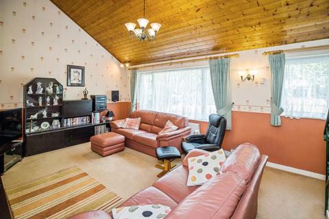 undefined, Ffordd Glyn, Coed-y-Glyn, Wrexham, LL13
