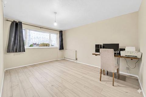3 bedroom terraced house for sale, Cleveland Road, Aylesbury, HP20
