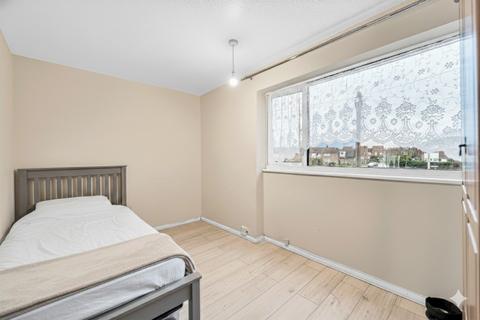 3 bedroom terraced house for sale, Cleveland Road, Aylesbury, HP20