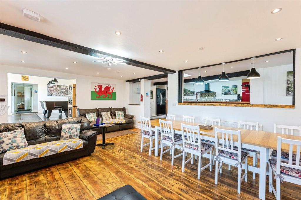 Living Room/Diner