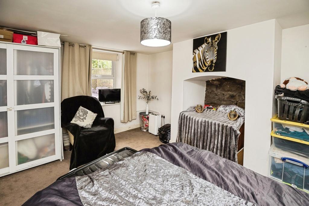 Bedroom - Apartment