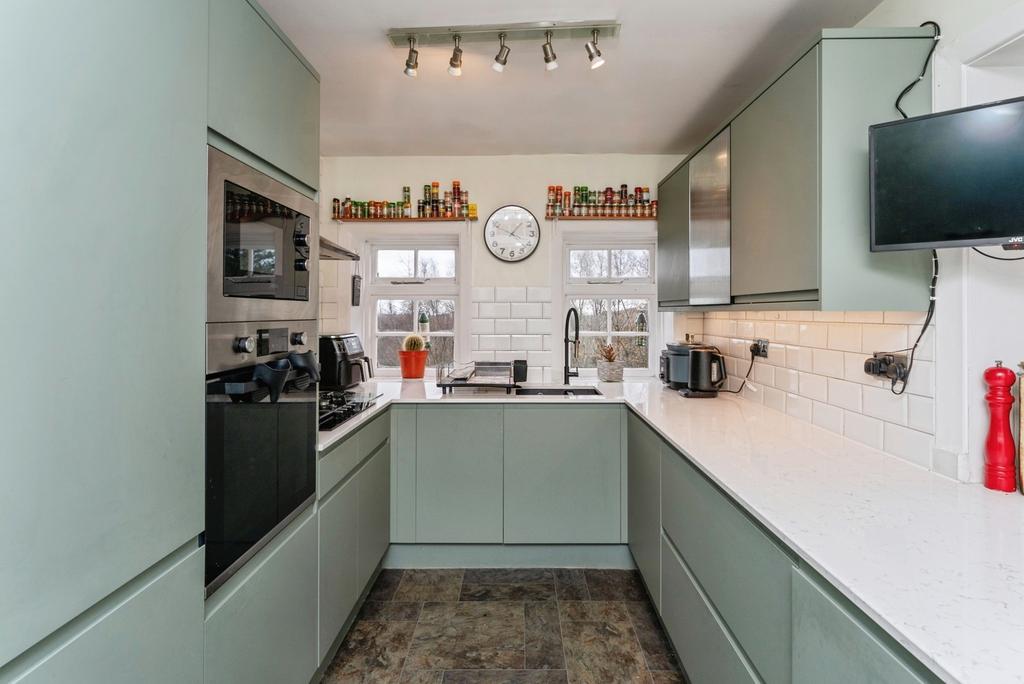 Kitchen/ Breakfast