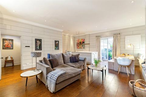 3 bedroom terraced house to rent, Kersley Mews, London, SW11