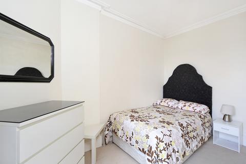 2 bedroom flat to rent, Cambridge Road, London, SW11