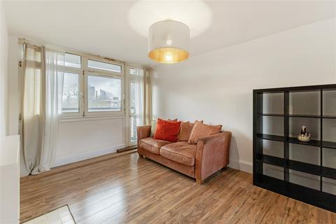 2 bedroom flat to rent, Henty Close, London, SW11