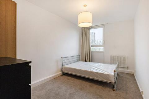 2 bedroom flat to rent, Henty Close, London, SW11