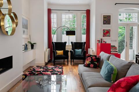 4 bedroom house to rent, Leathwaite Road, London, SW11